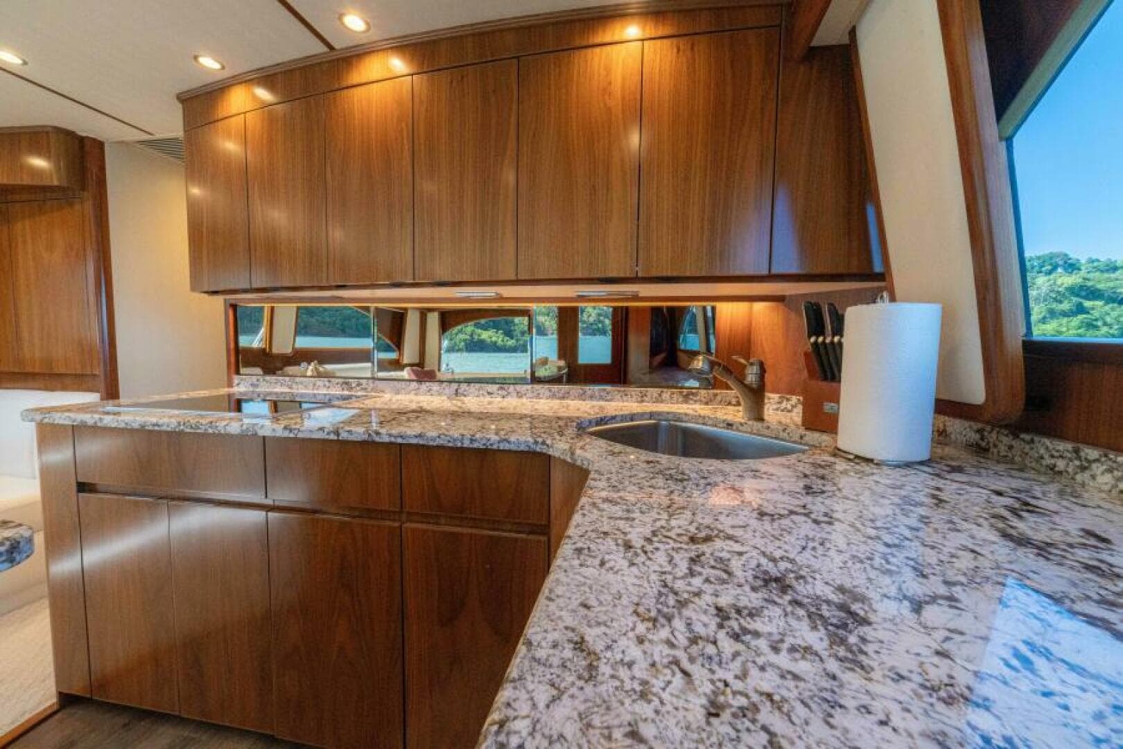 2017 Viking 62 Convertible — photo 13