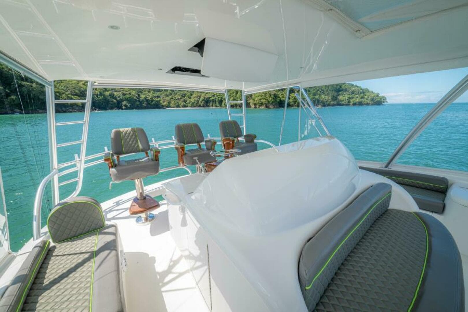 2017 Viking 62 Convertible — photo 54