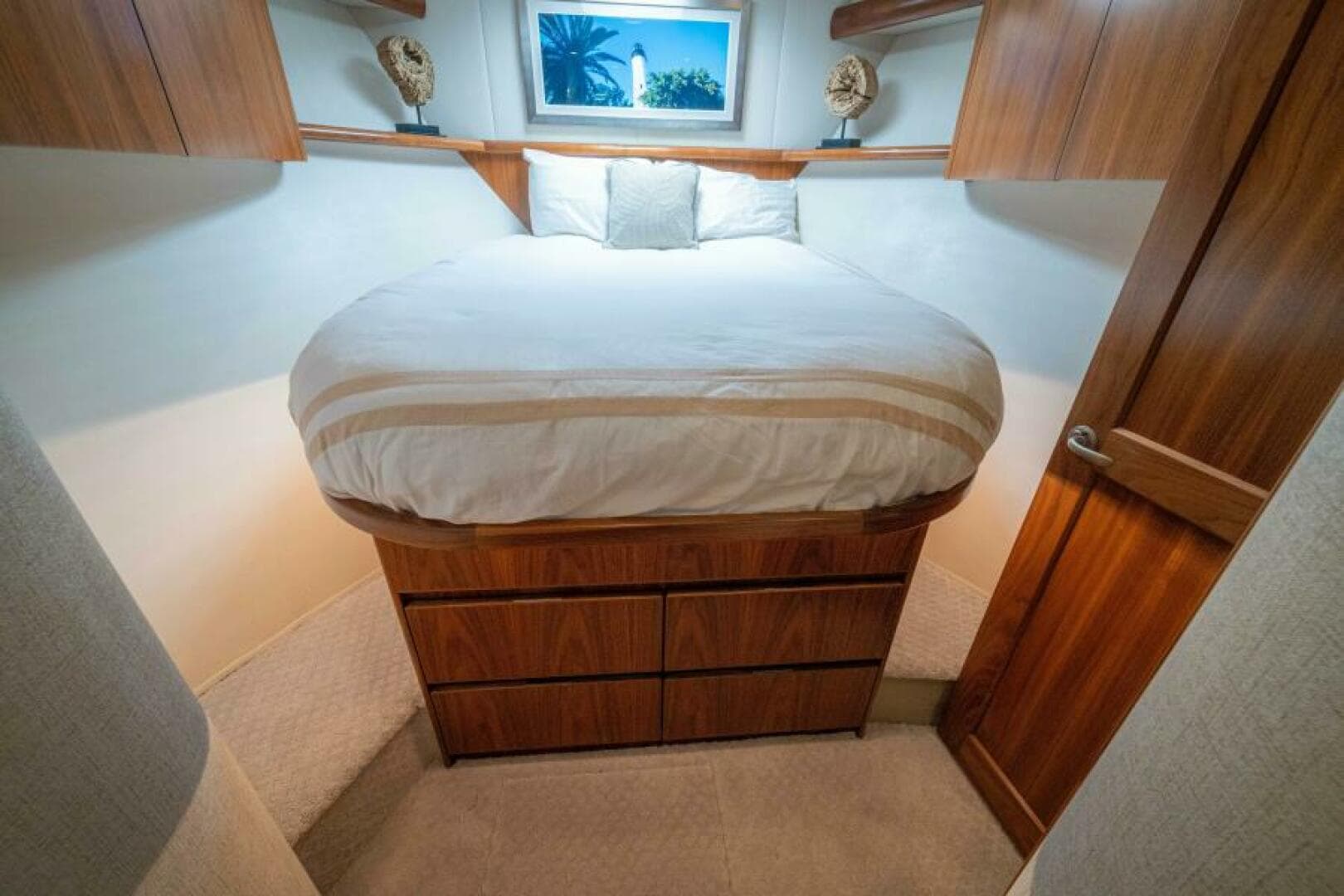 2017 Viking 62 Convertible — photo 21