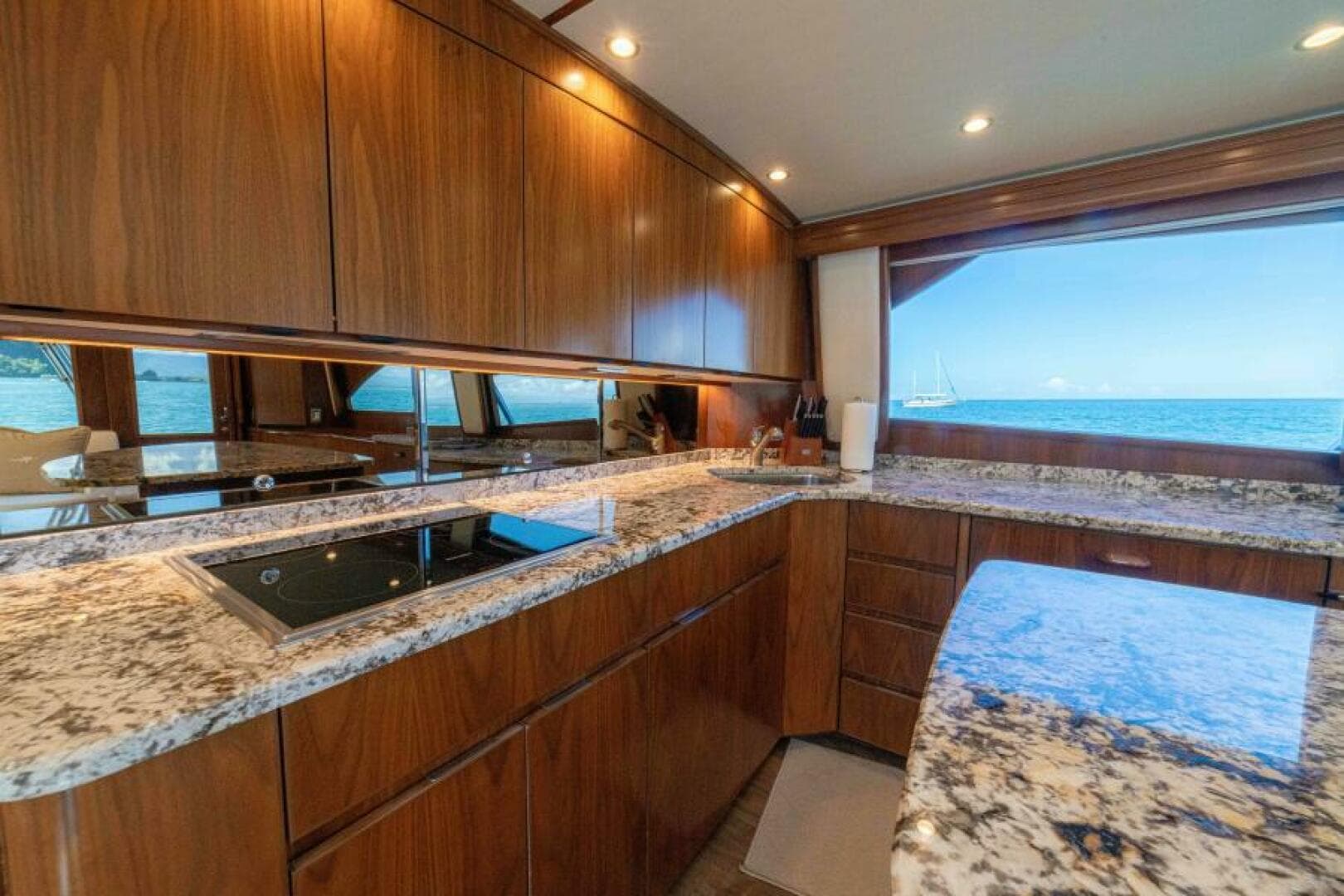 2017 Viking 62 Convertible — photo 11