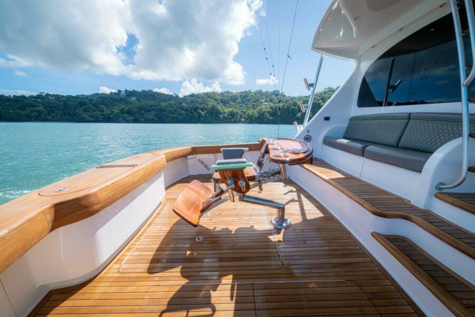 2017 Viking 62 Convertible — photo 31