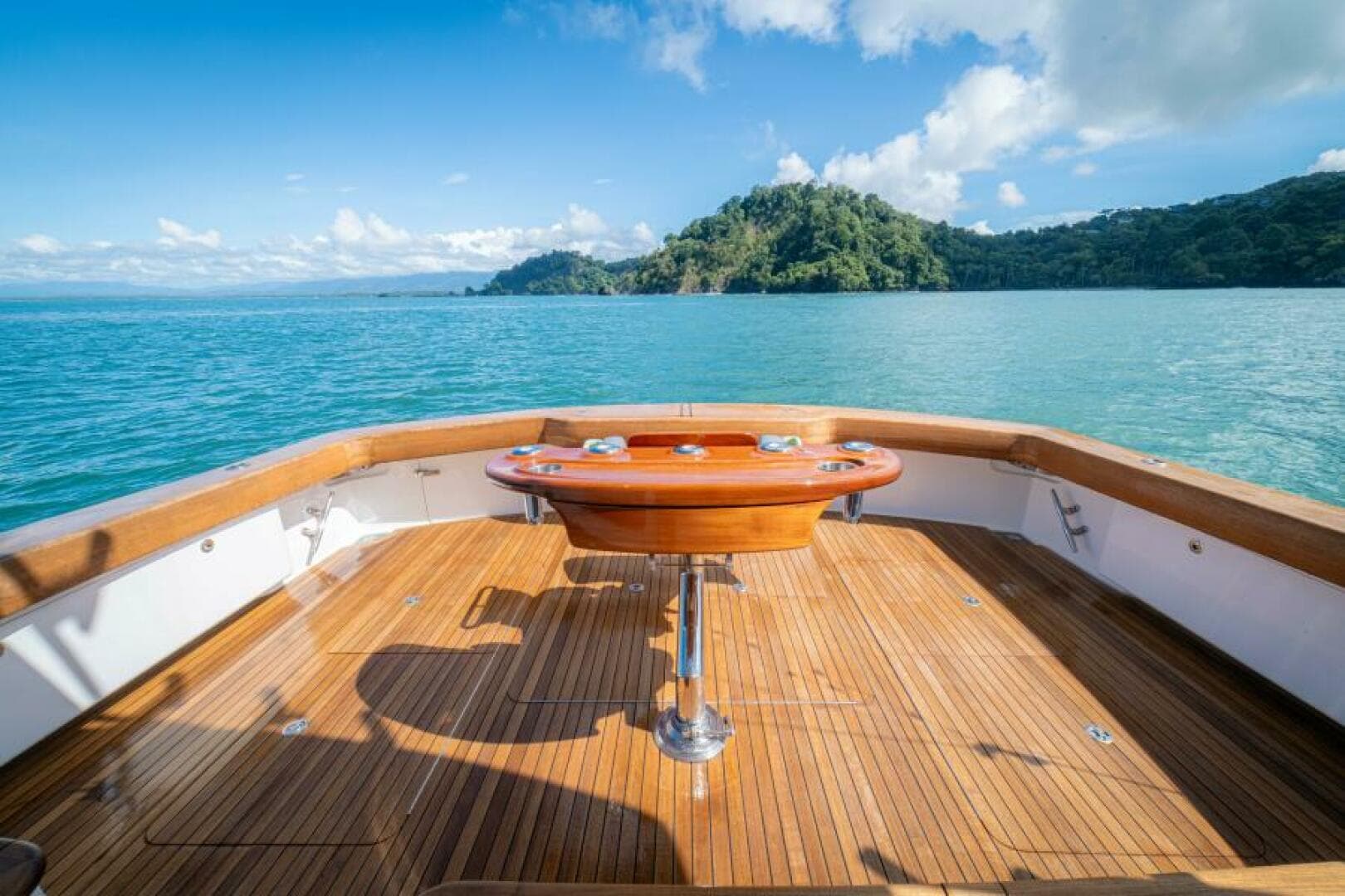 2017 Viking 62 Convertible — photo 4