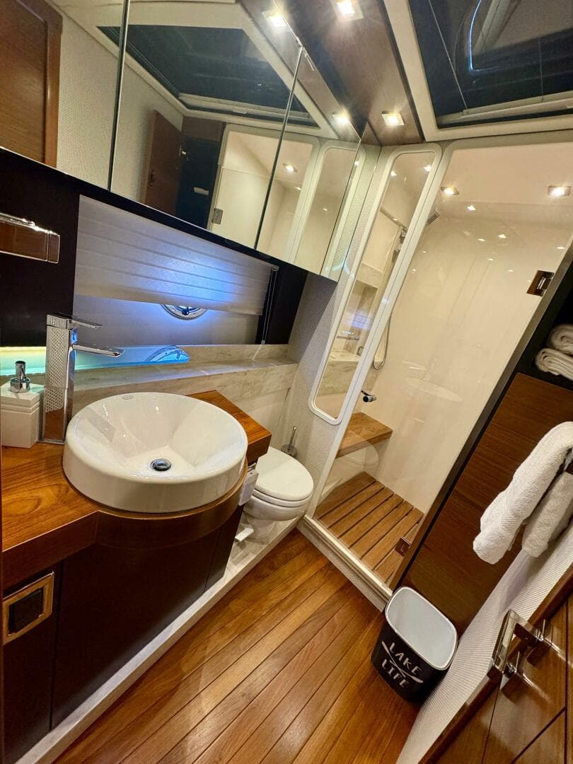 2017 Tiara Yachts 53 Coupe — photo 62