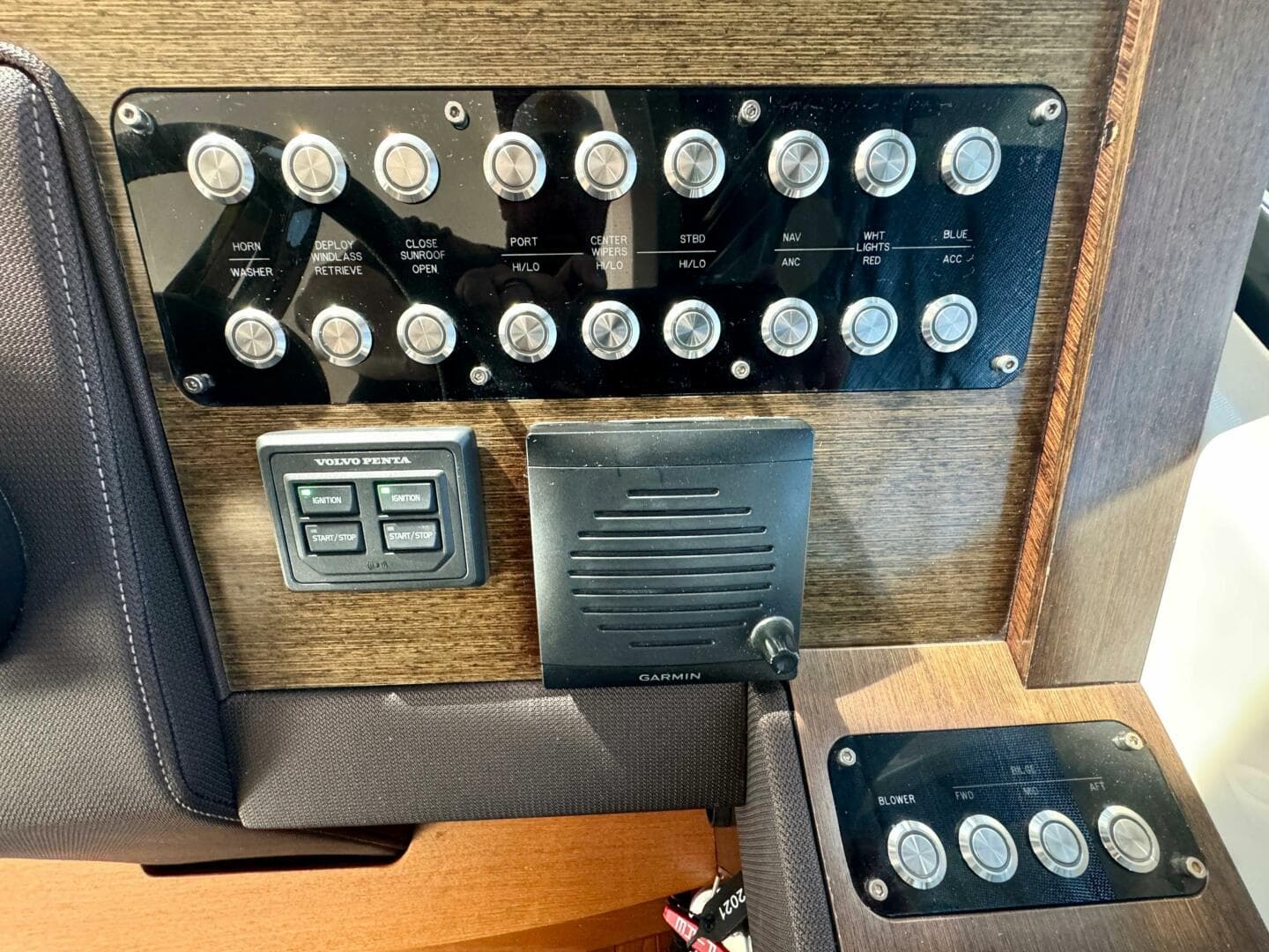 2017 Tiara Yachts 53 Coupe — photo 22