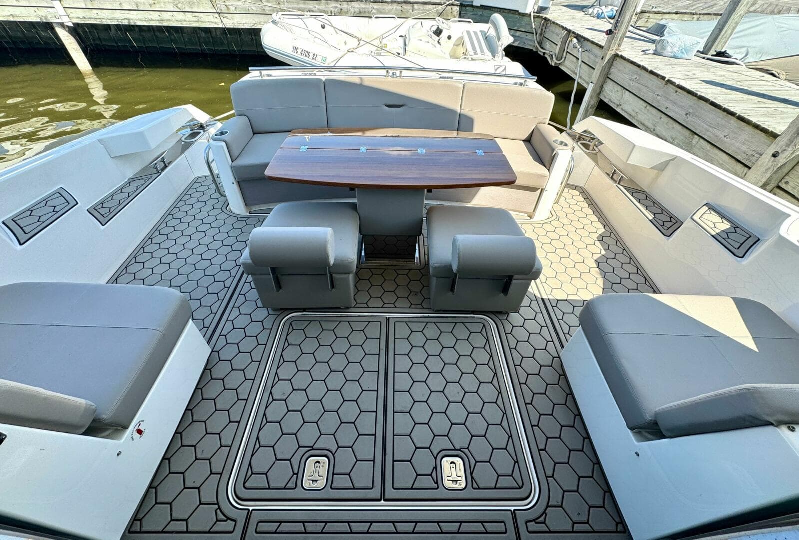 2017 Tiara Yachts 53 Coupe — photo 13