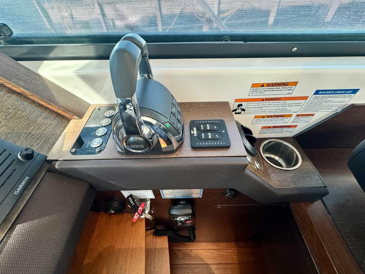 2017 Tiara Yachts 53 Coupe — photo 23