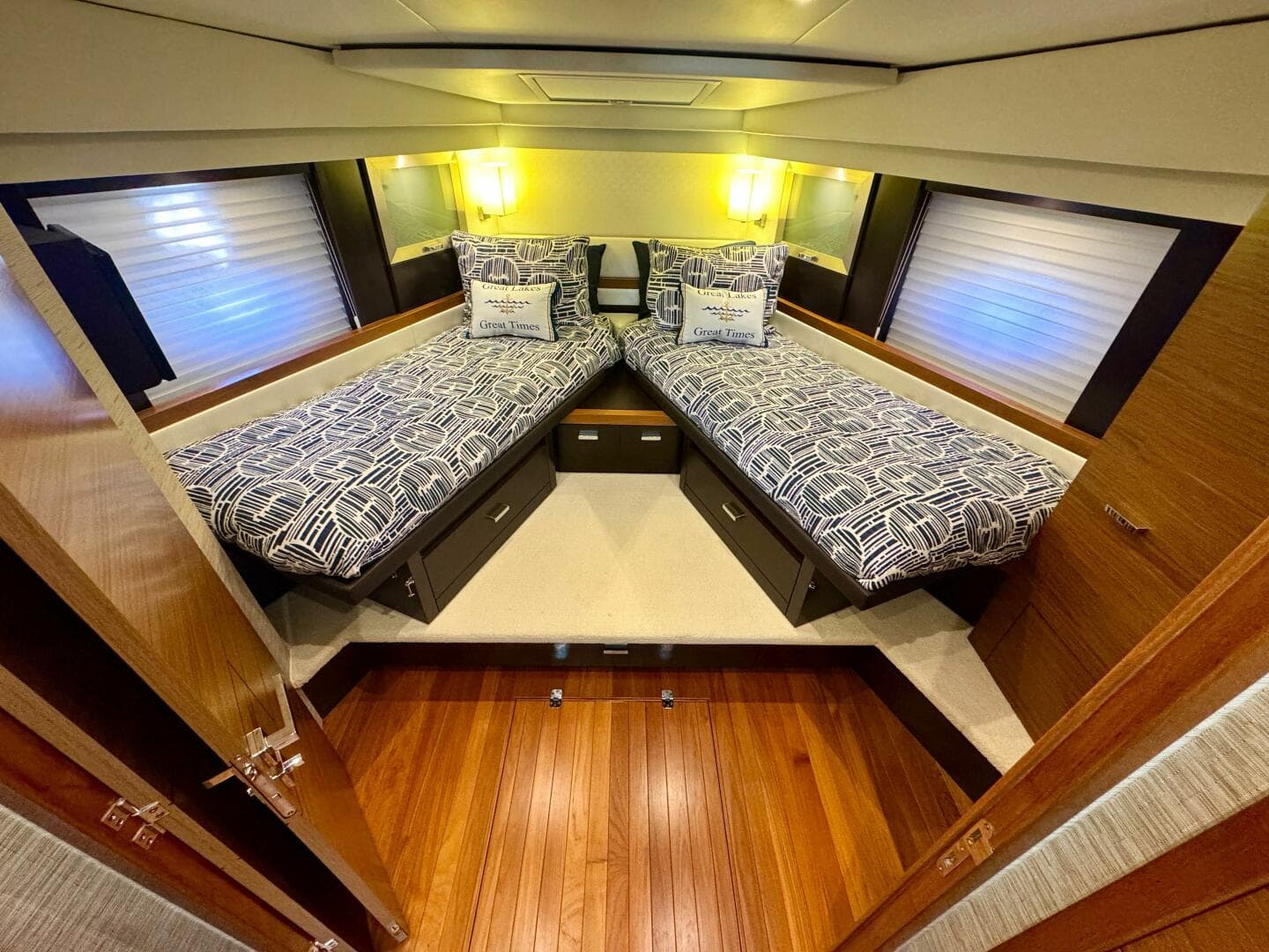 2017 Tiara Yachts 53 Coupe — photo 56