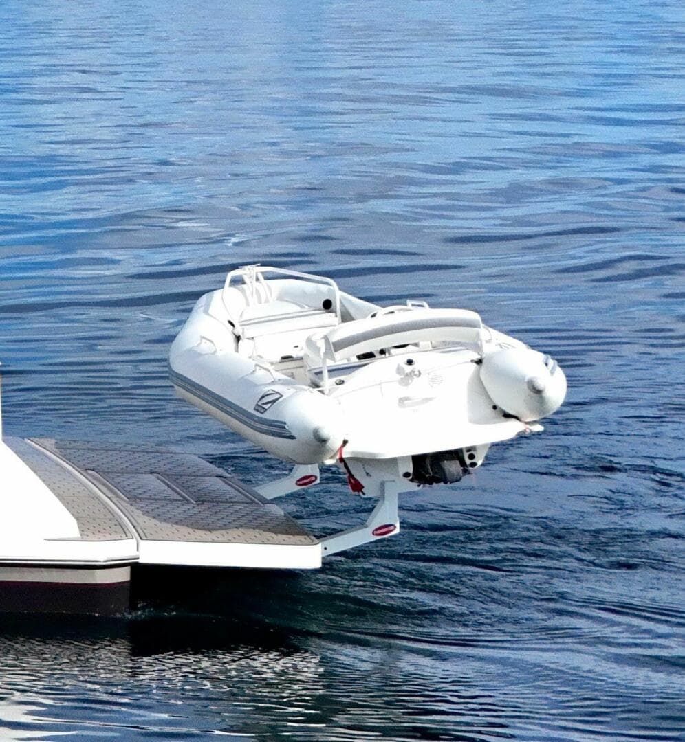 2017 Tiara Yachts 53 Coupe — photo 16