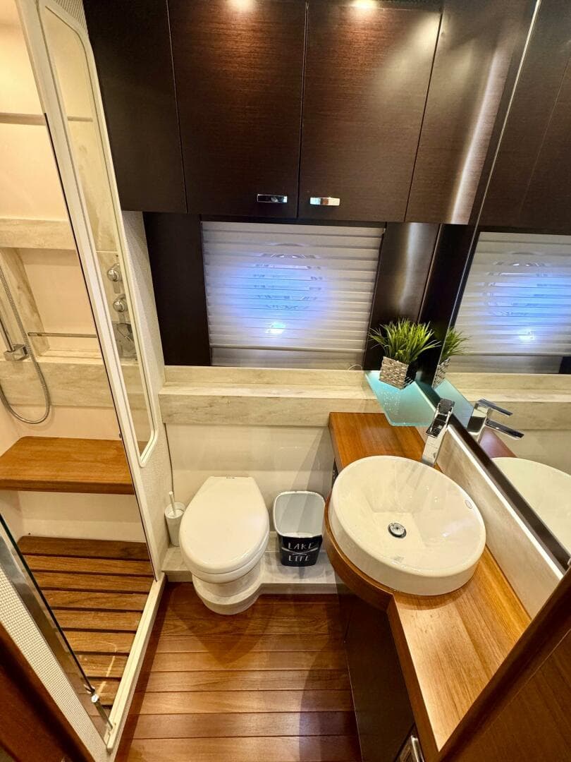 2017 Tiara Yachts 53 Coupe — photo 52