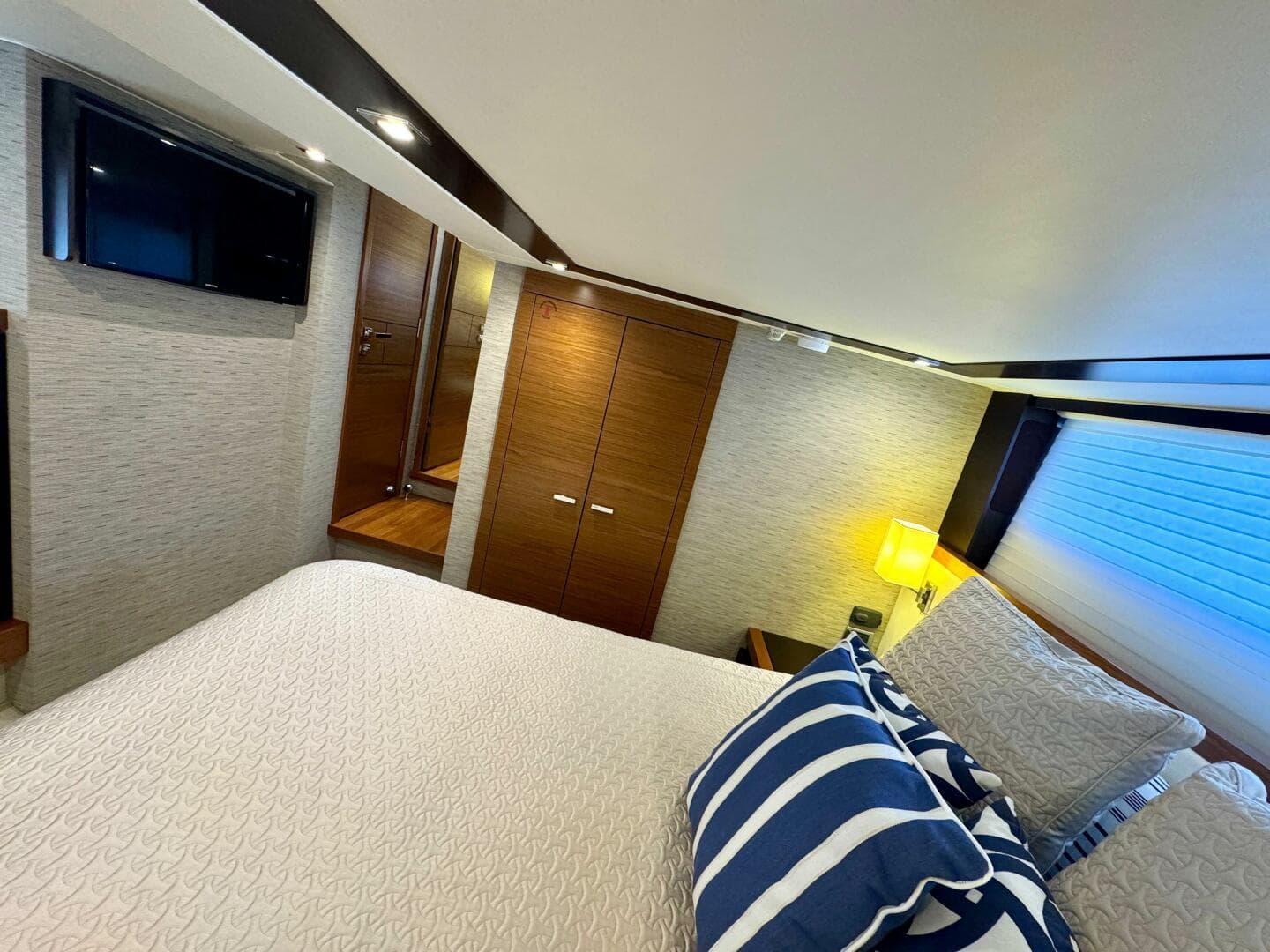 2017 Tiara Yachts 53 Coupe — photo 47