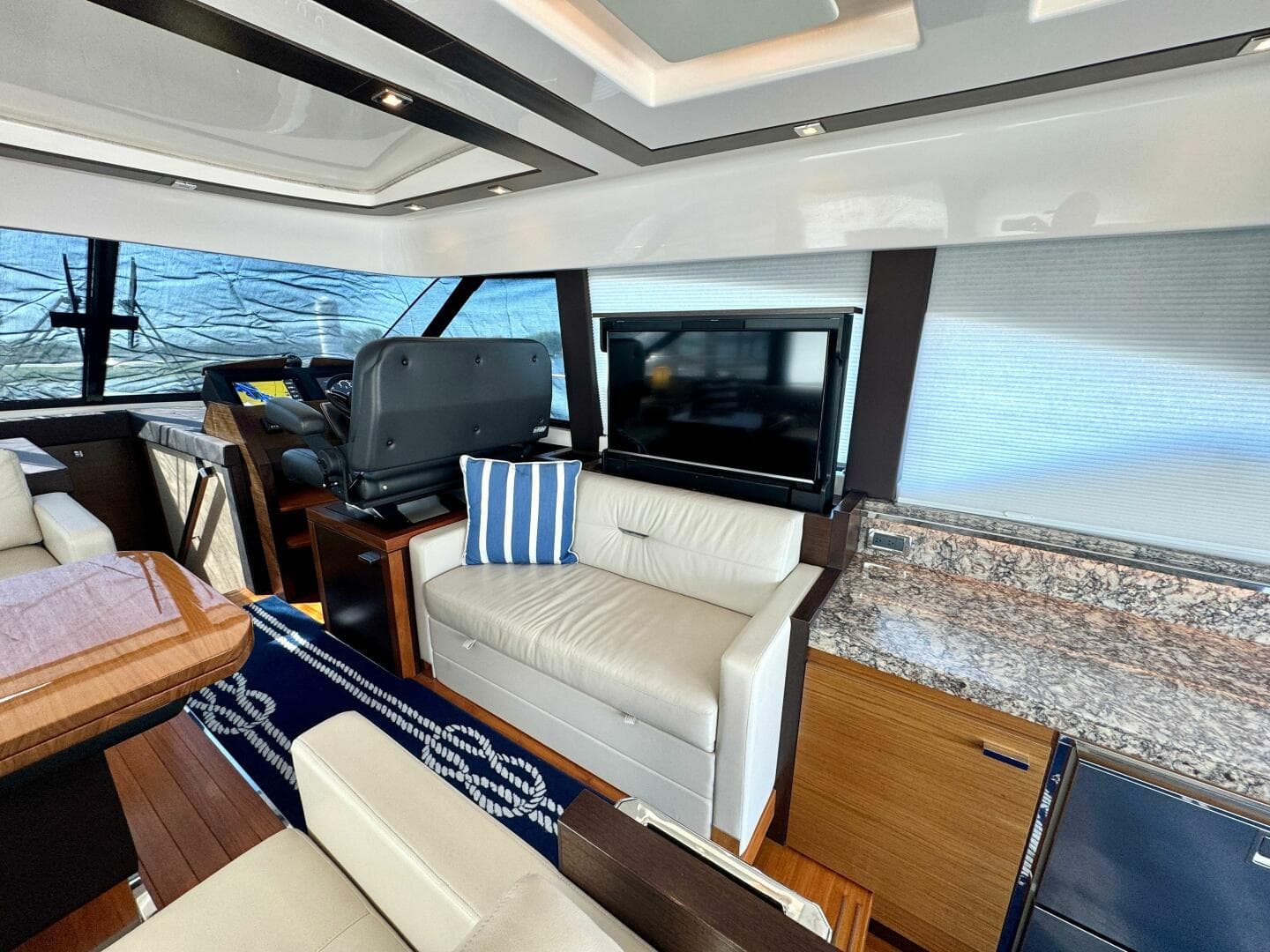 2017 Tiara Yachts 53 Coupe — photo 30