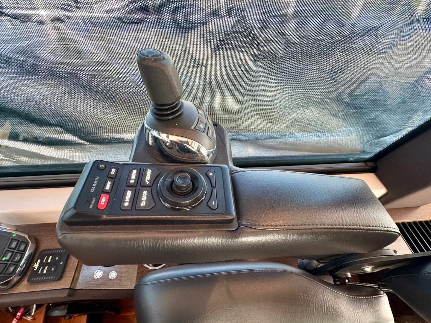 2017 Tiara Yachts 53 Coupe — photo 24