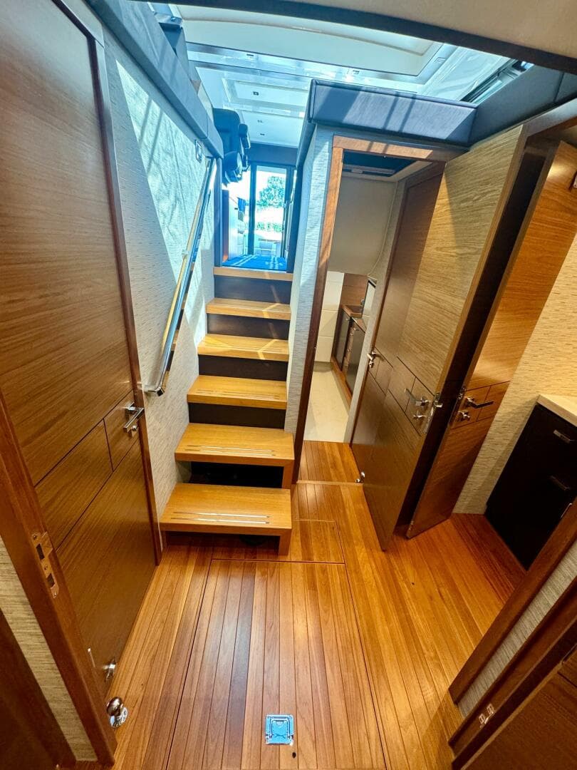 2017 Tiara Yachts 53 Coupe — photo 45