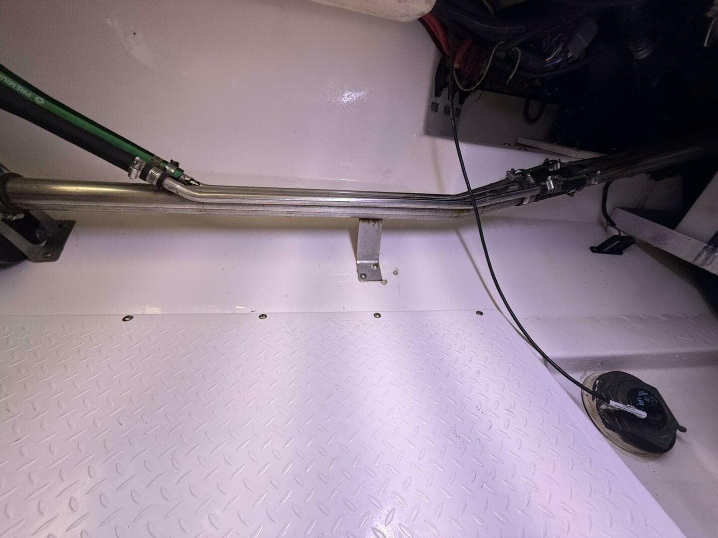 2012 Everglades 350 LX — photo 87