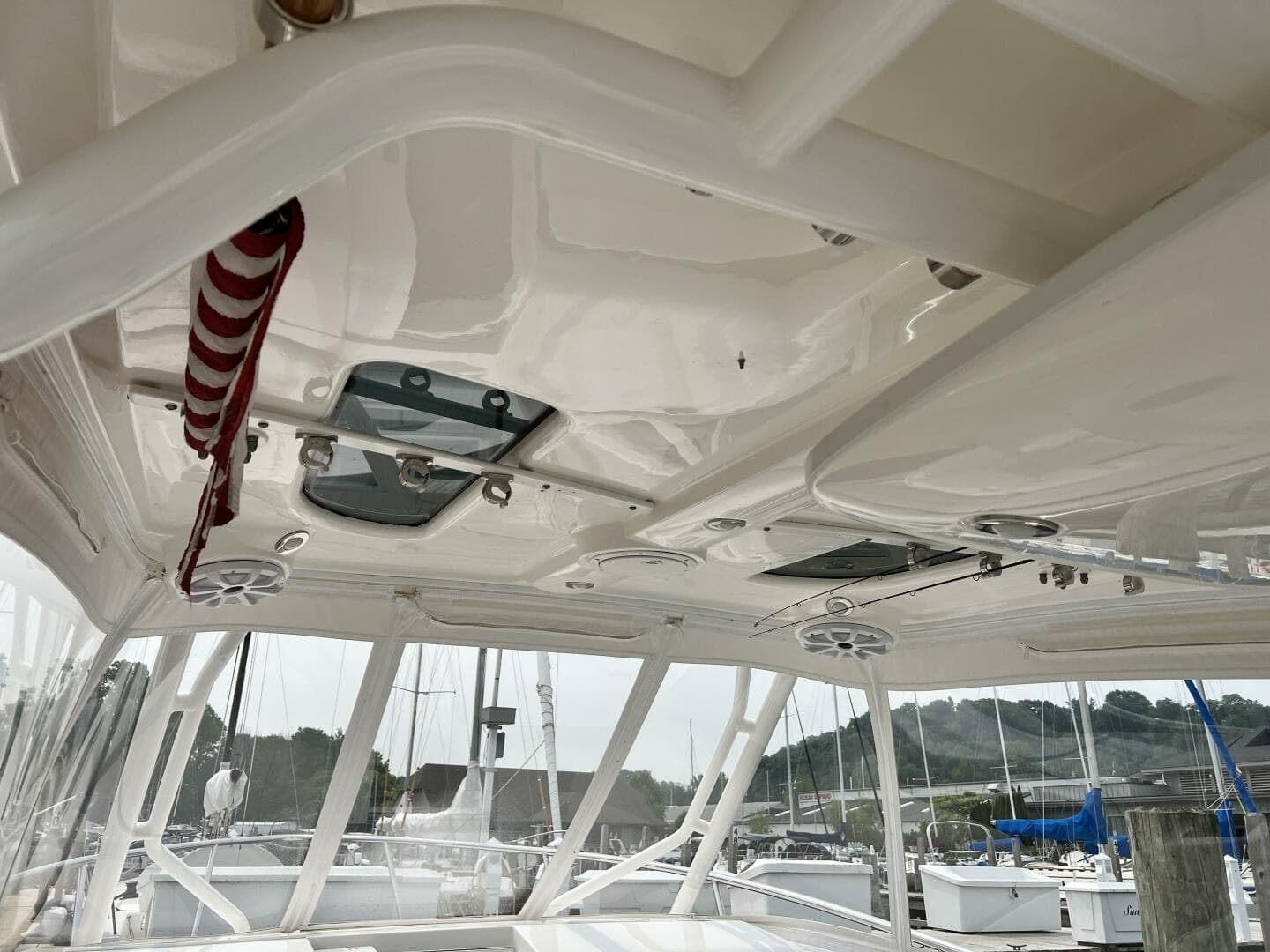 2012 Everglades 350 LX — photo 26