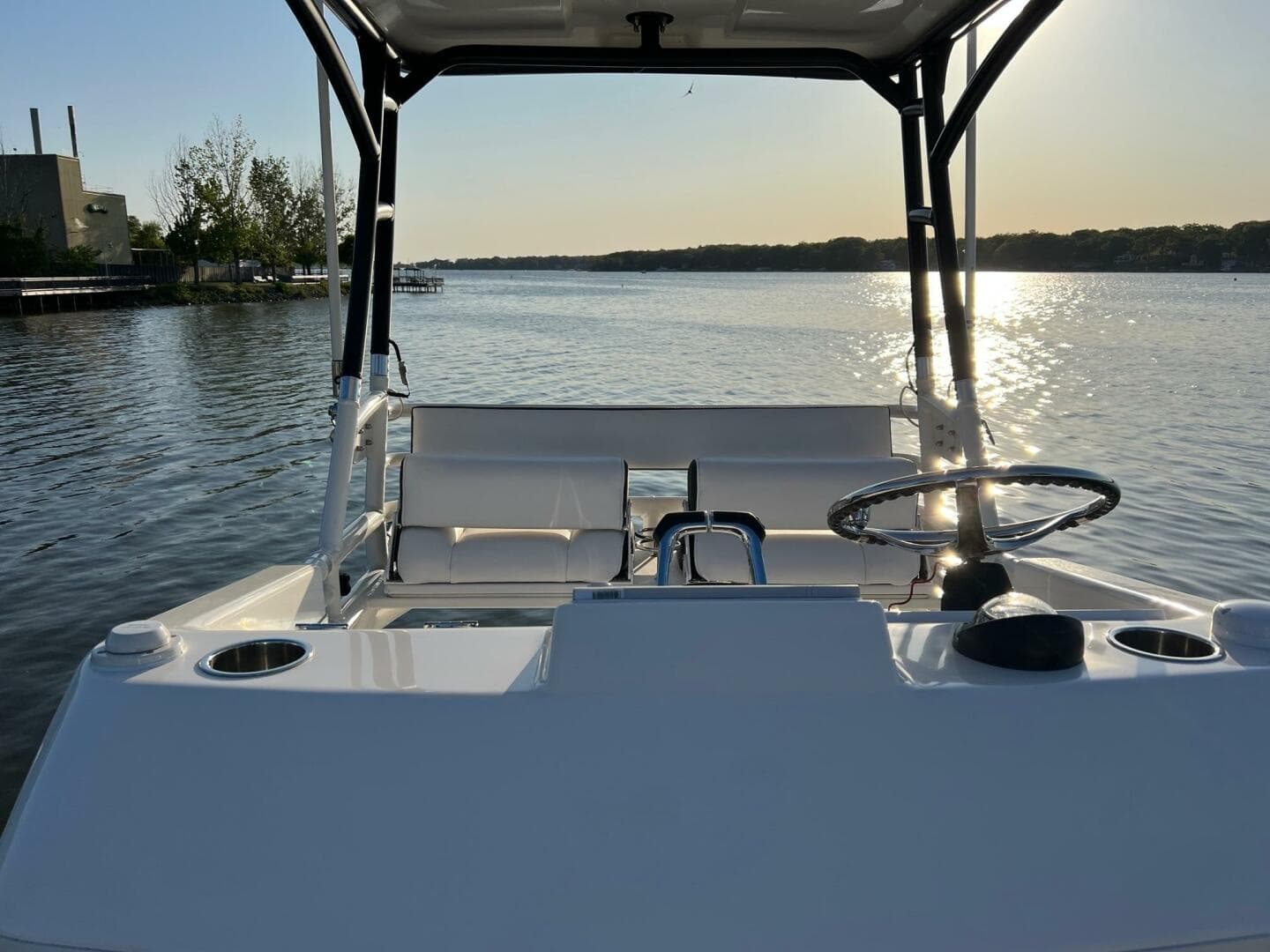2012 Everglades 350 LX — photo 23