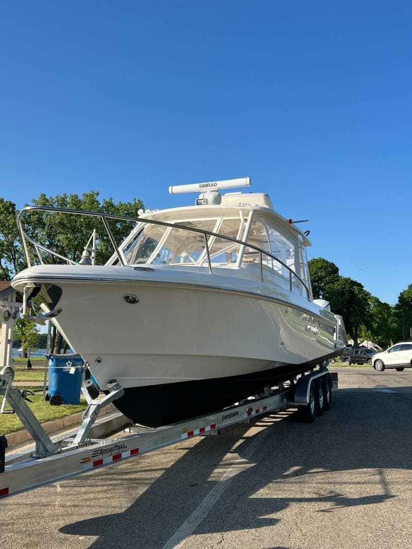 2012 Everglades 350 LX — photo 9