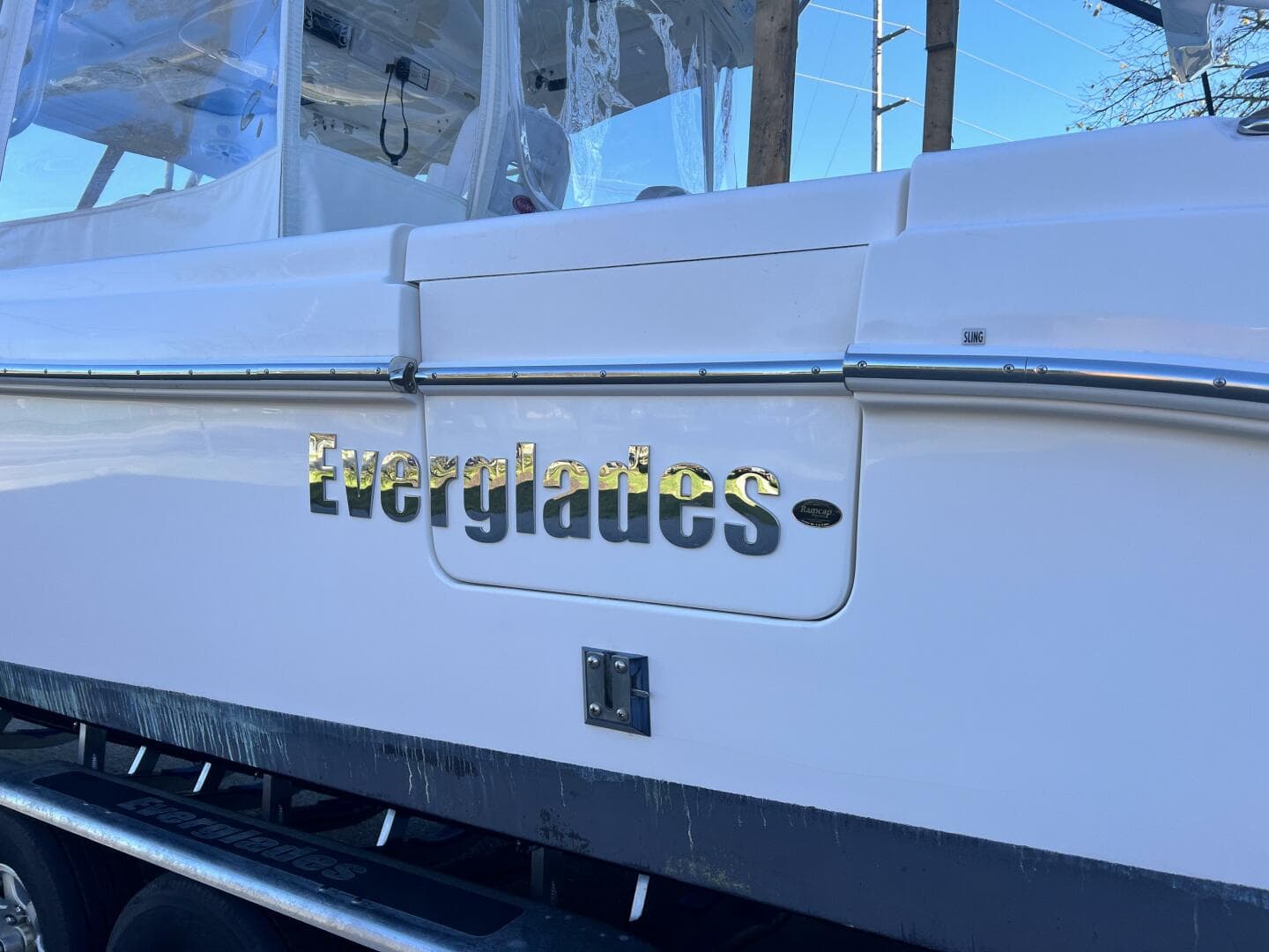 2012 Everglades 350 LX — photo 81