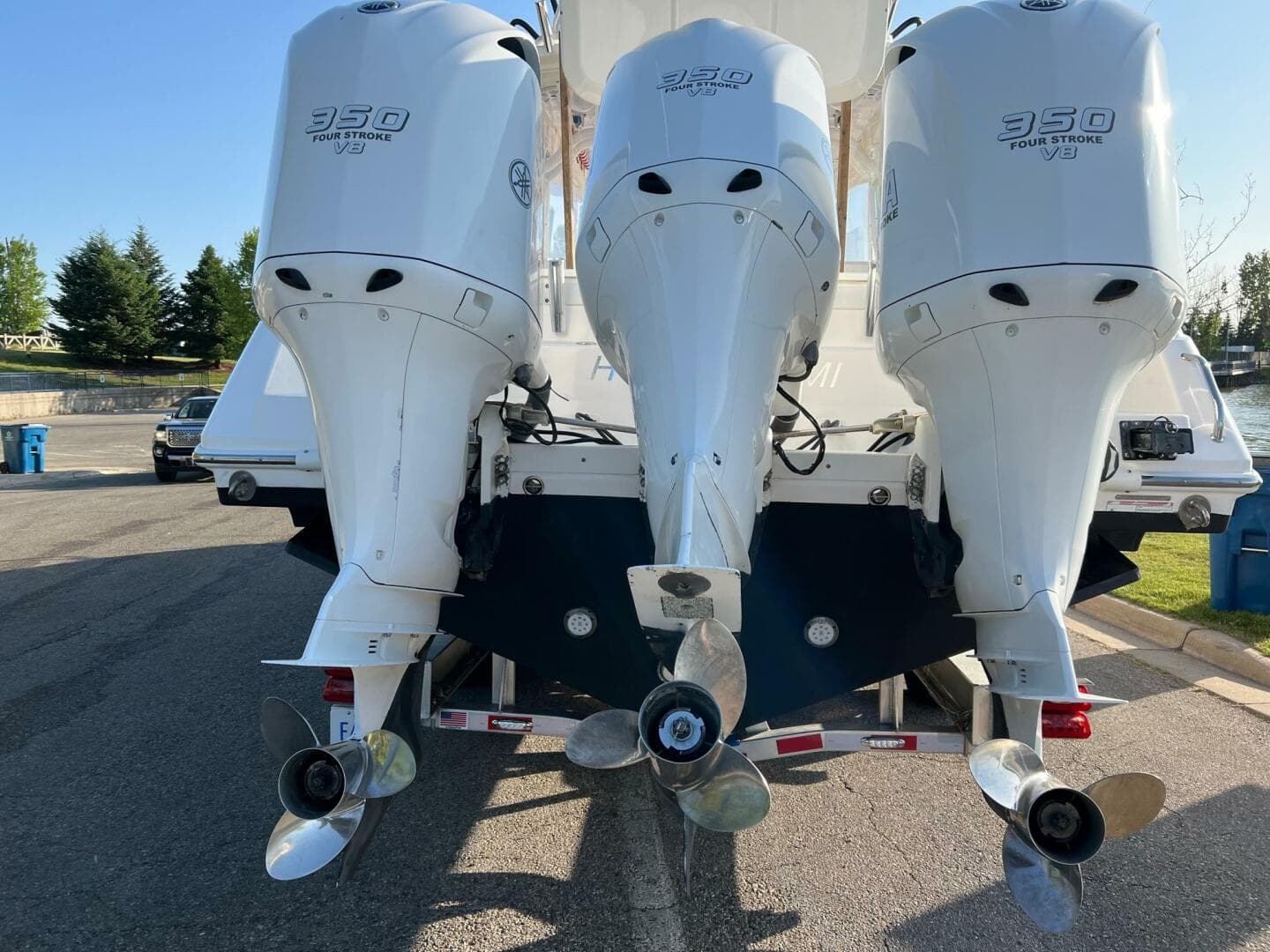 2012 Everglades 350 LX — photo 6