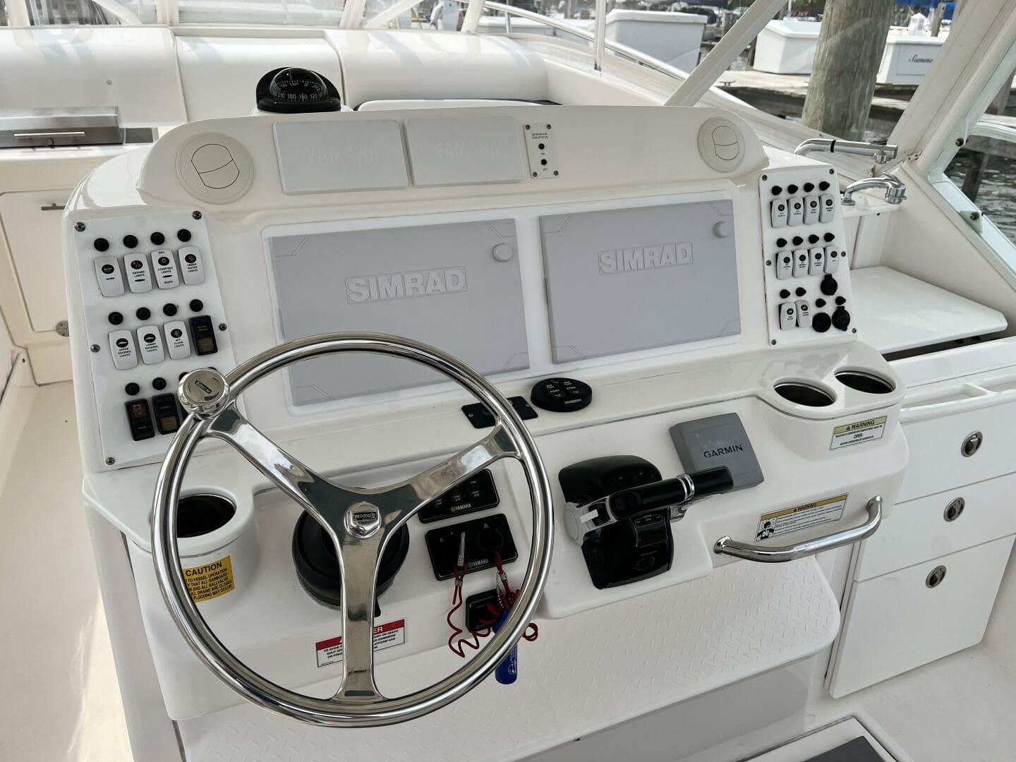 2012 Everglades 350 LX — photo 40