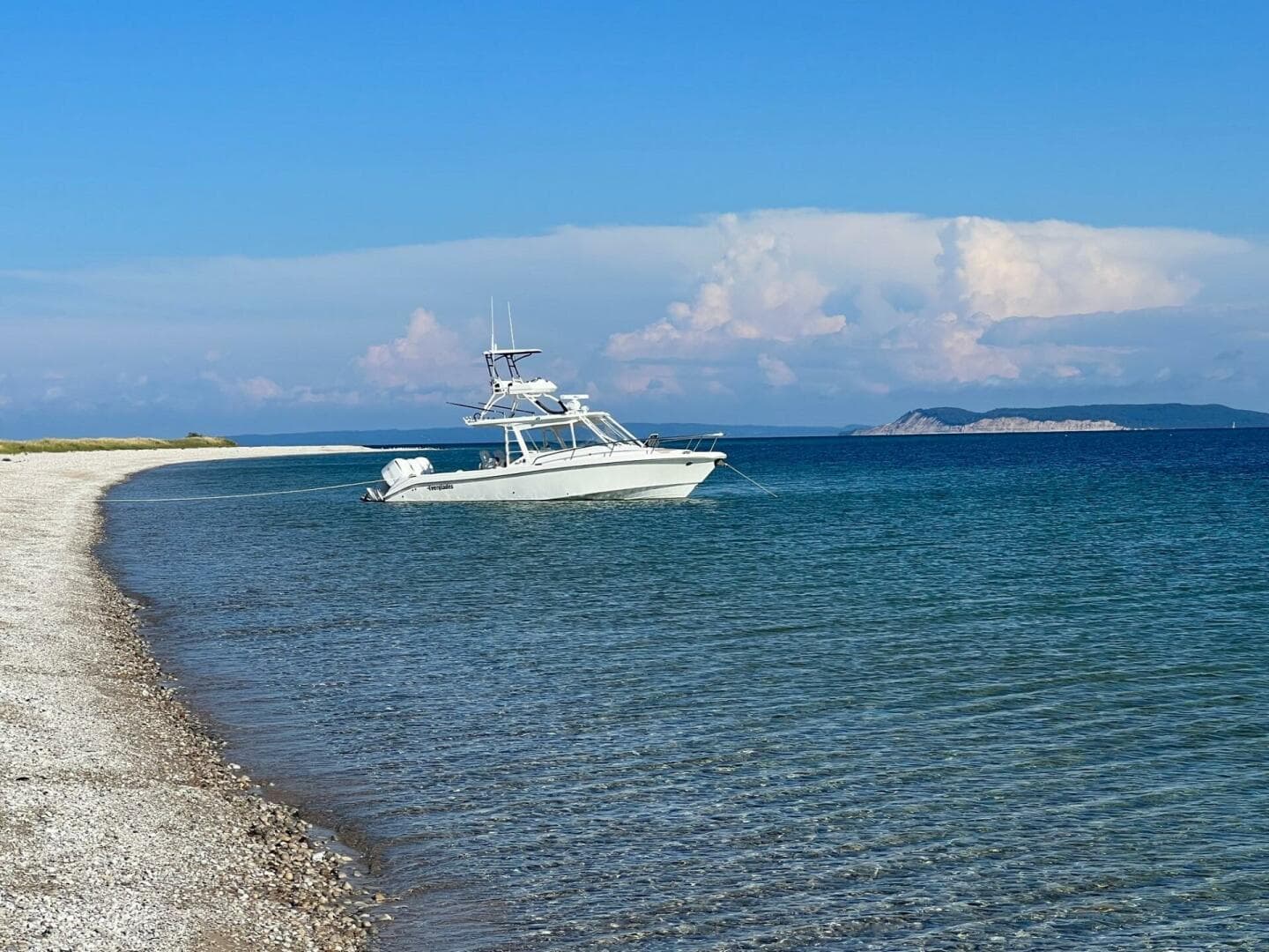 2012 Everglades 350 LX — photo 2