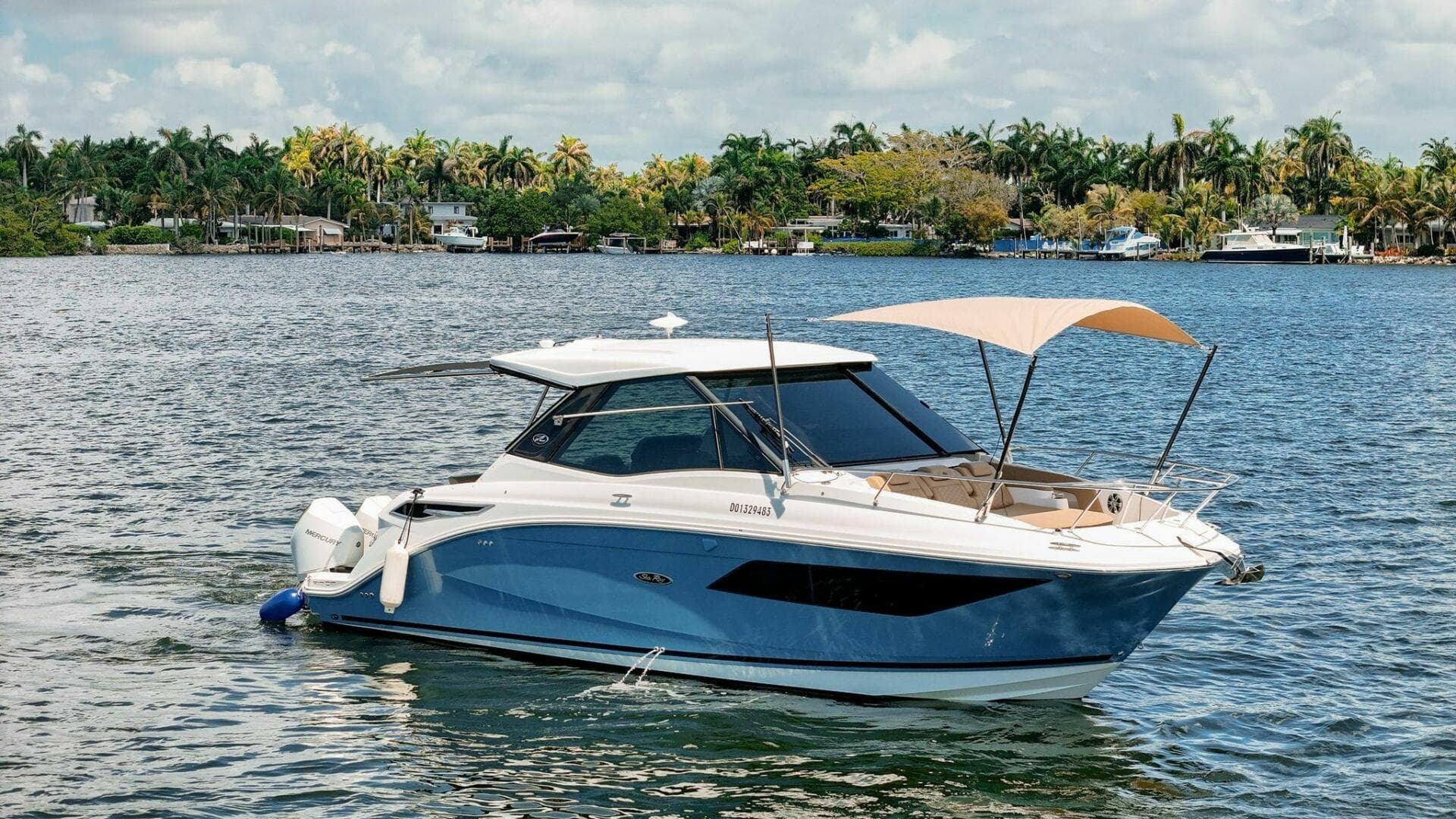 2022 Sea Ray 320 Sundancer OB — photo 4