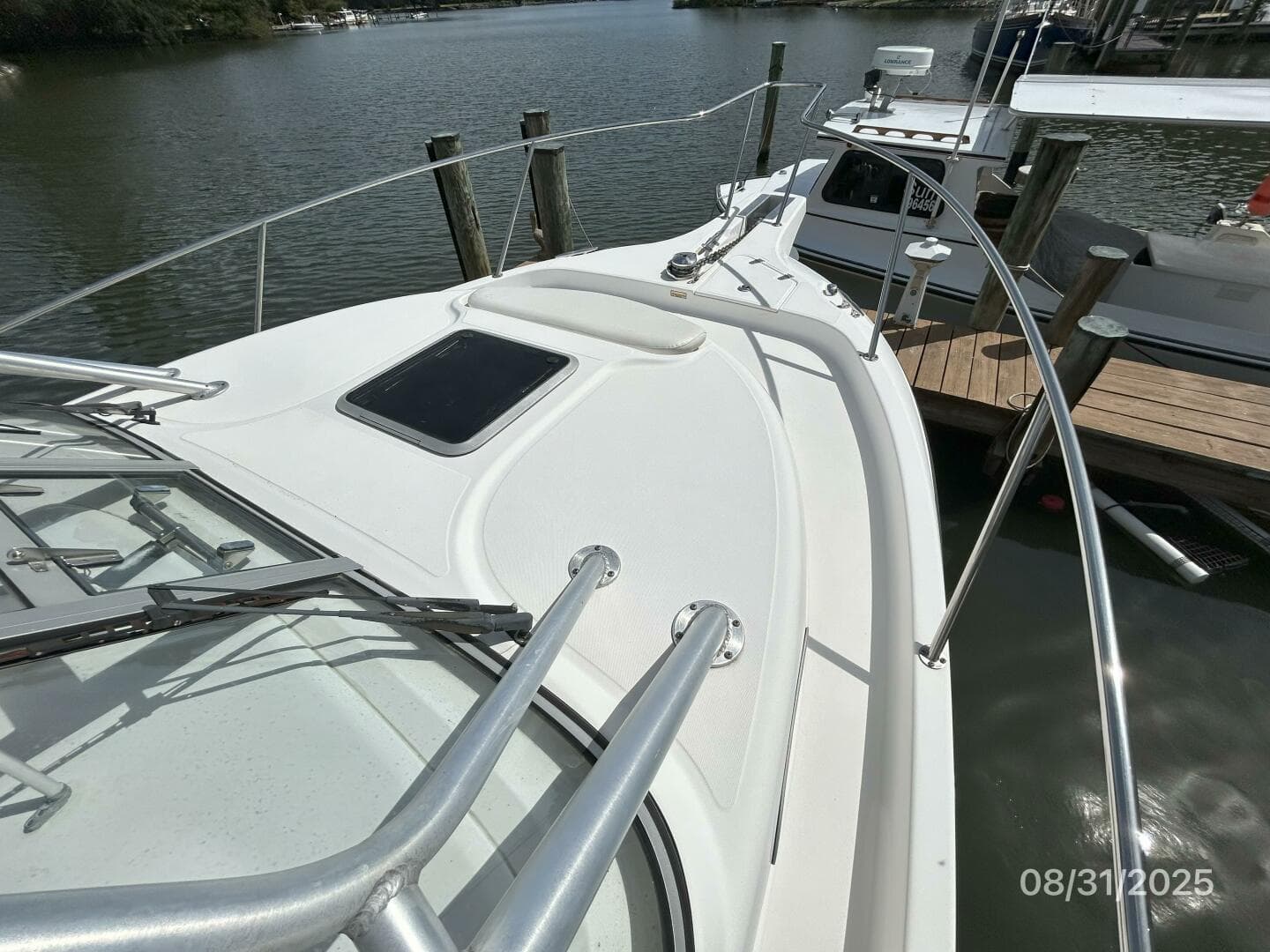 2007 Boston Whaler 305 Conquest — photo 5