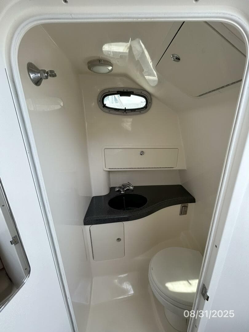 2007 Boston Whaler 305 Conquest — photo 39