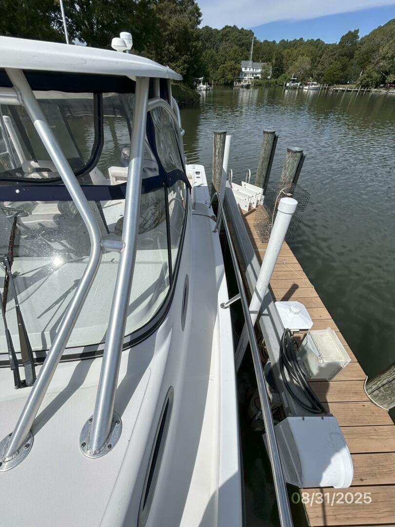 2007 Boston Whaler 305 Conquest — photo 8
