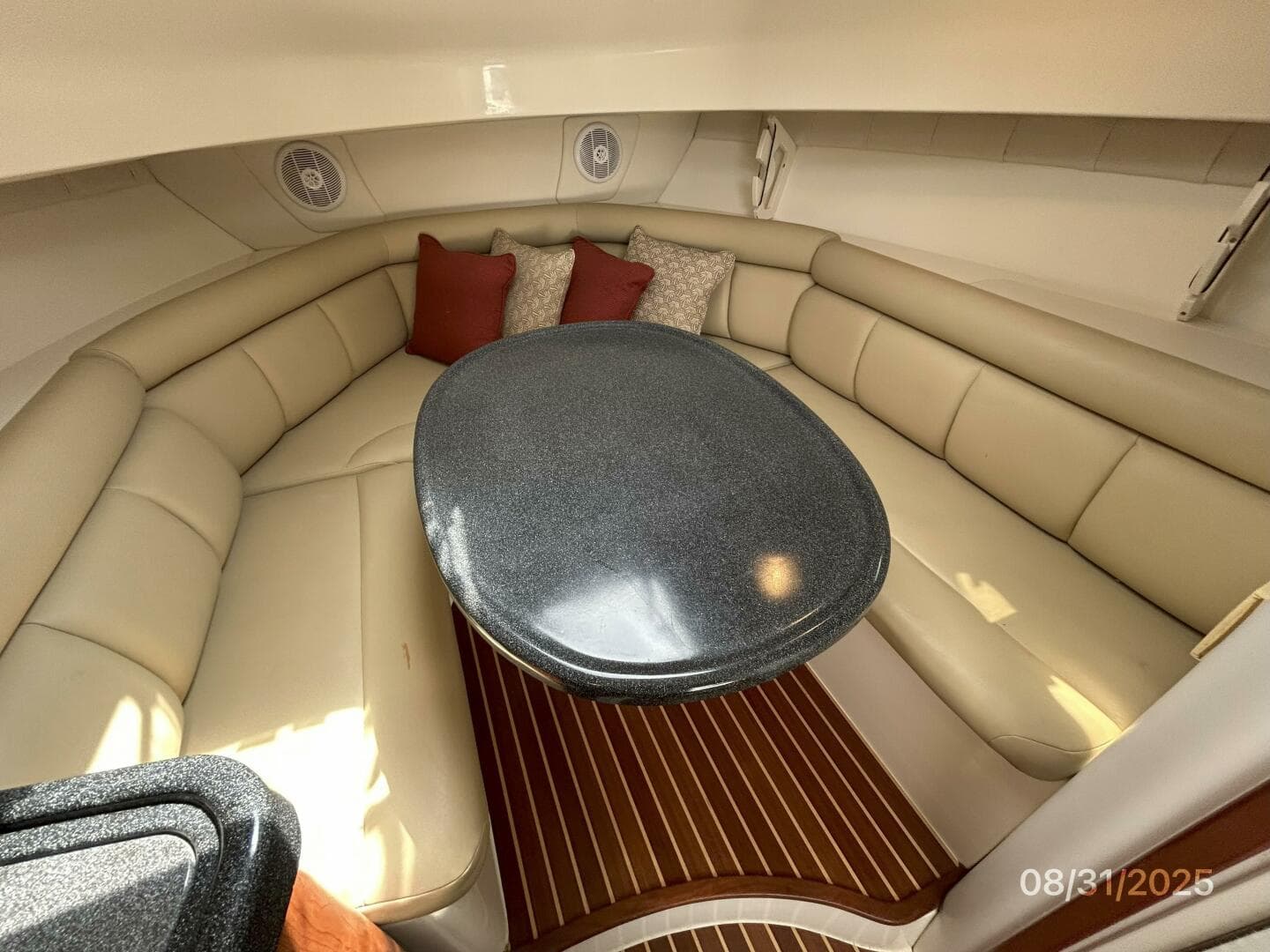 2007 Boston Whaler 305 Conquest — photo 34