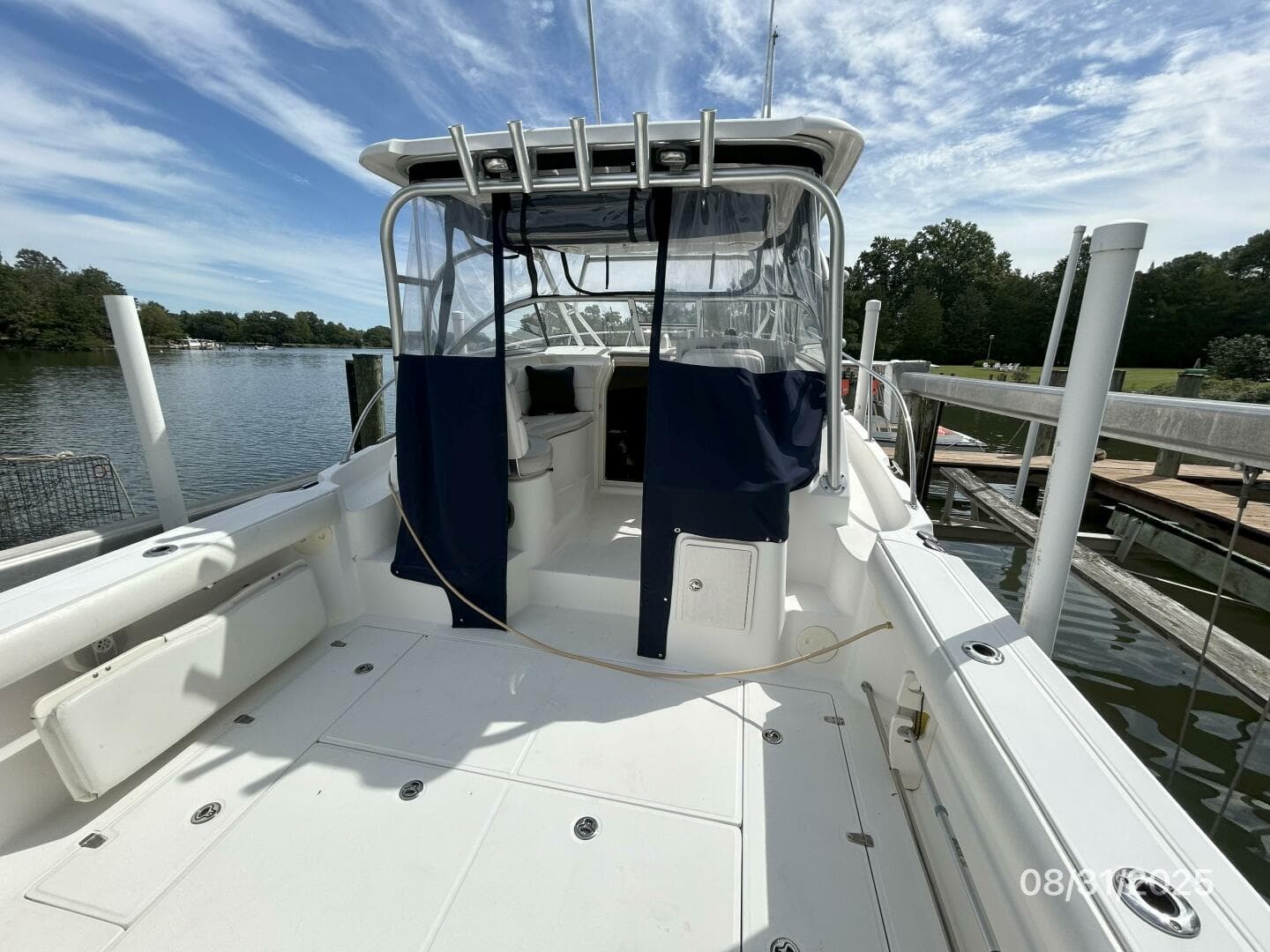 2007 Boston Whaler 305 Conquest — photo 17