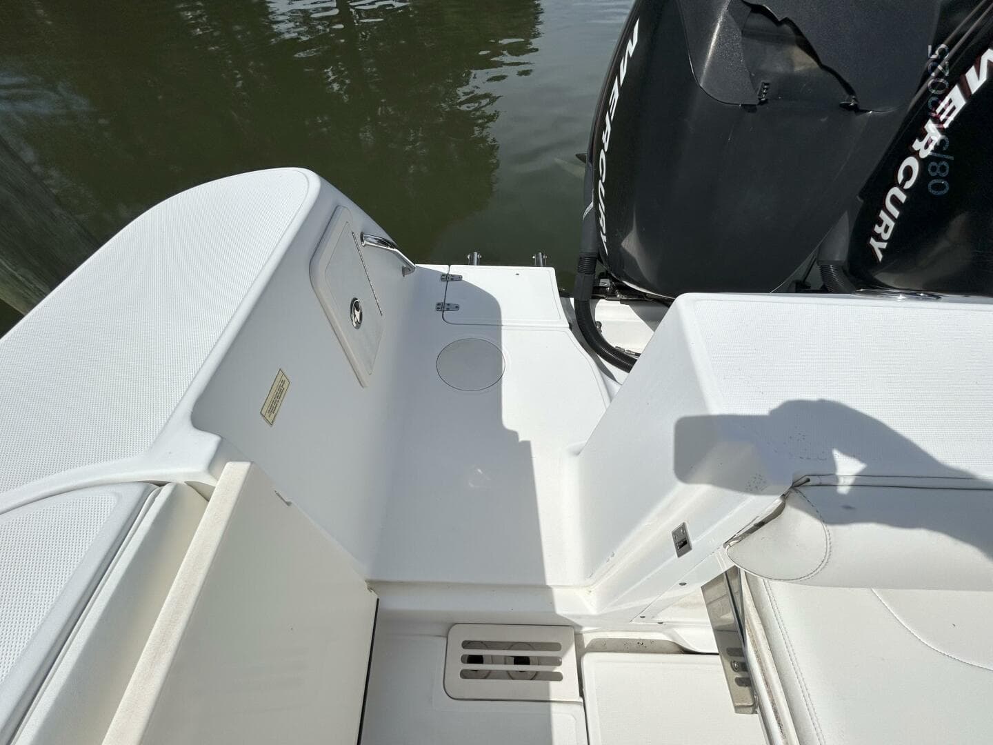 2007 Boston Whaler 305 Conquest — photo 20