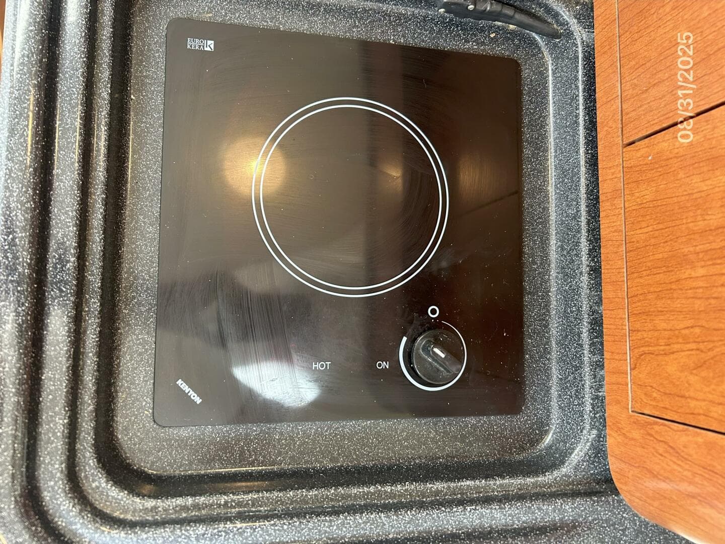 2007 Boston Whaler 305 Conquest — photo 37