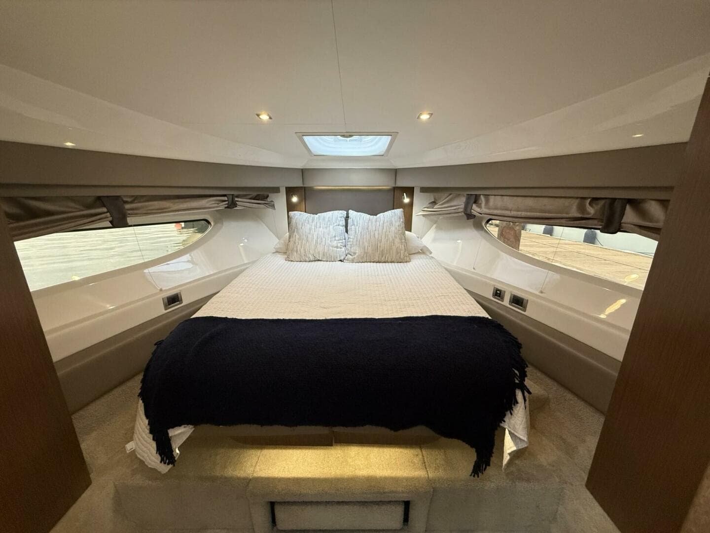 2018 Sea Ray 460 Sundancer — photo 15