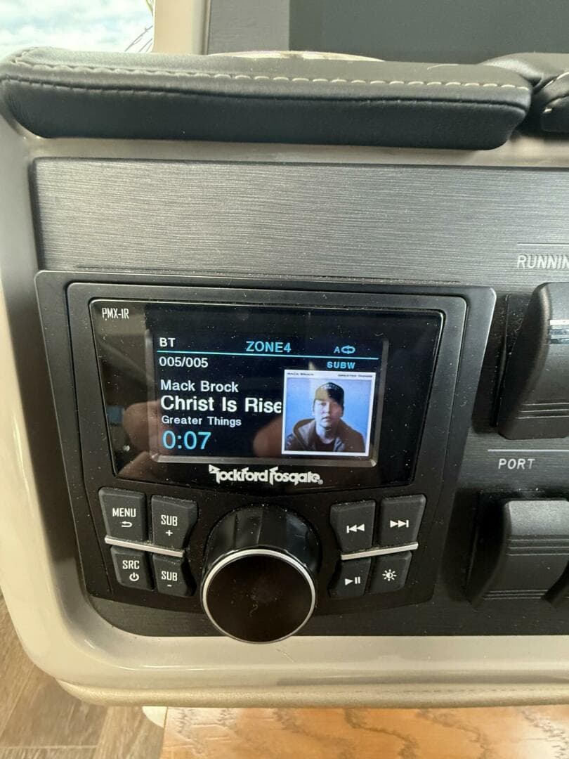 2018 Sea Ray 460 Sundancer — photo 27