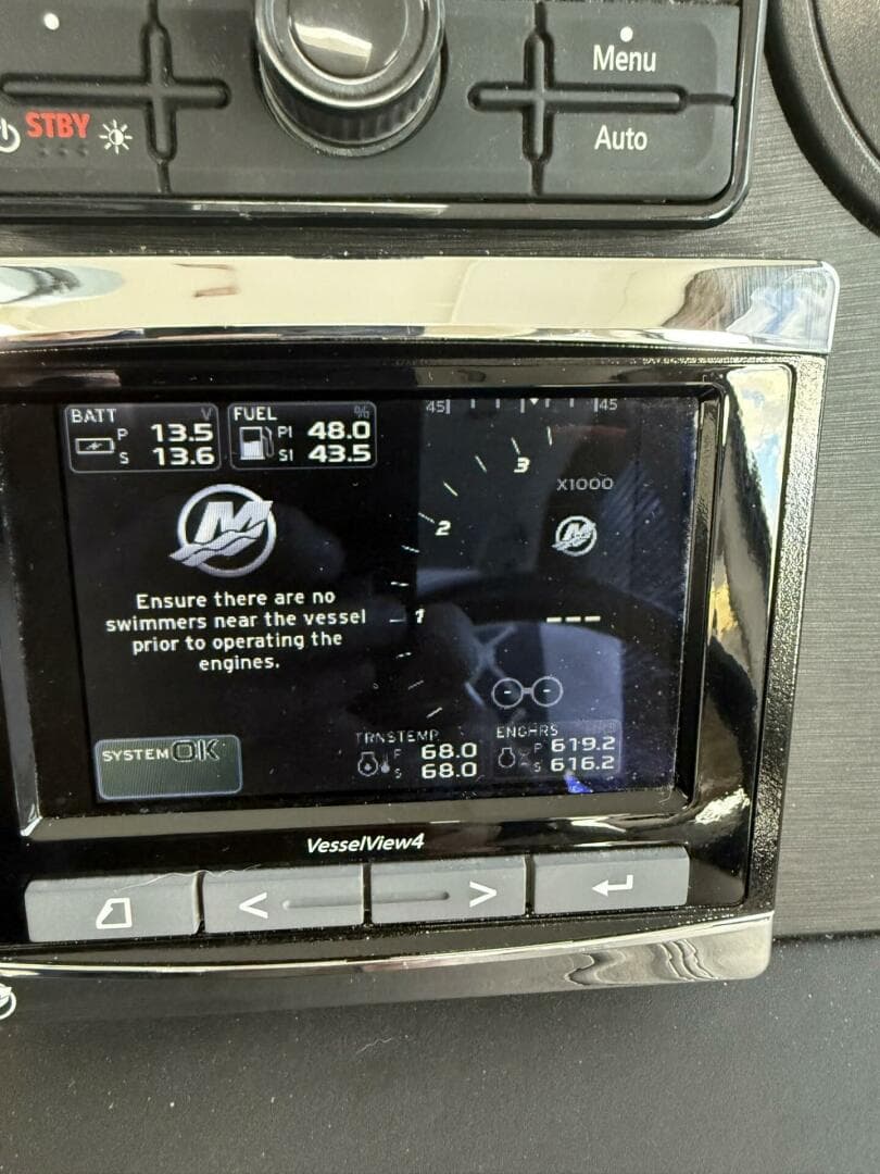 2018 Sea Ray 460 Sundancer — photo 26