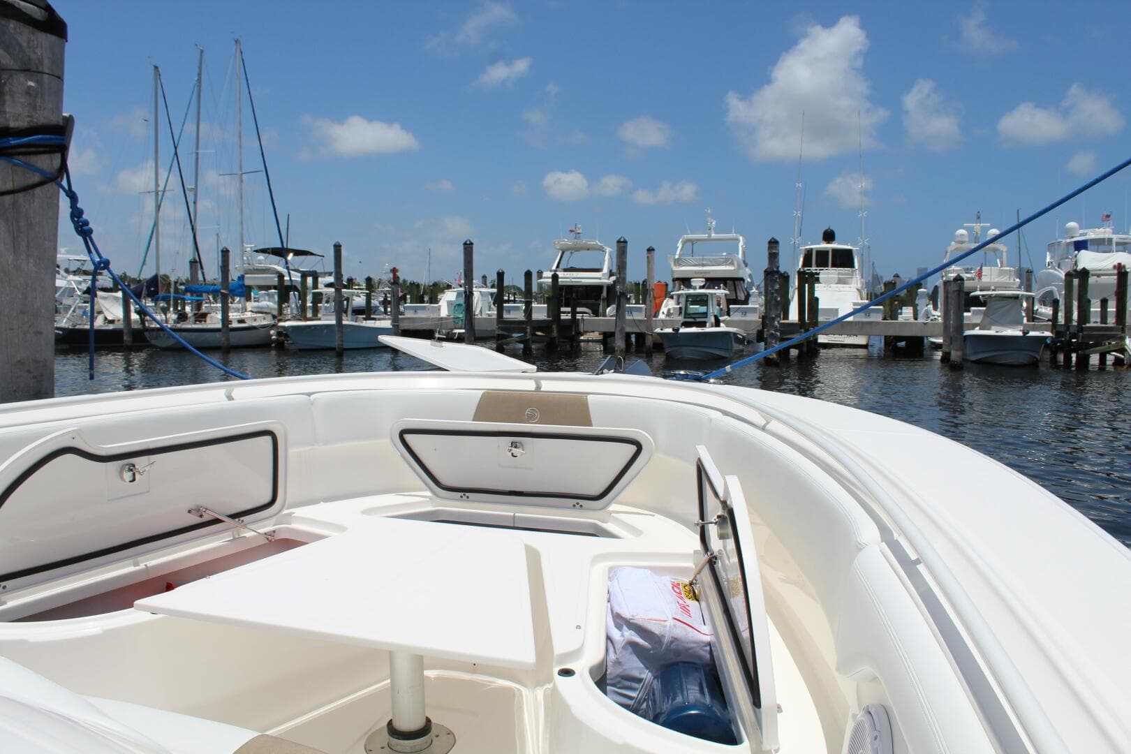 2016 Edgewater 370 — photo 17