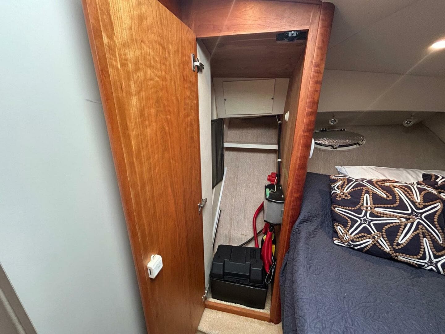 2000 Silverton 352 — photo 29