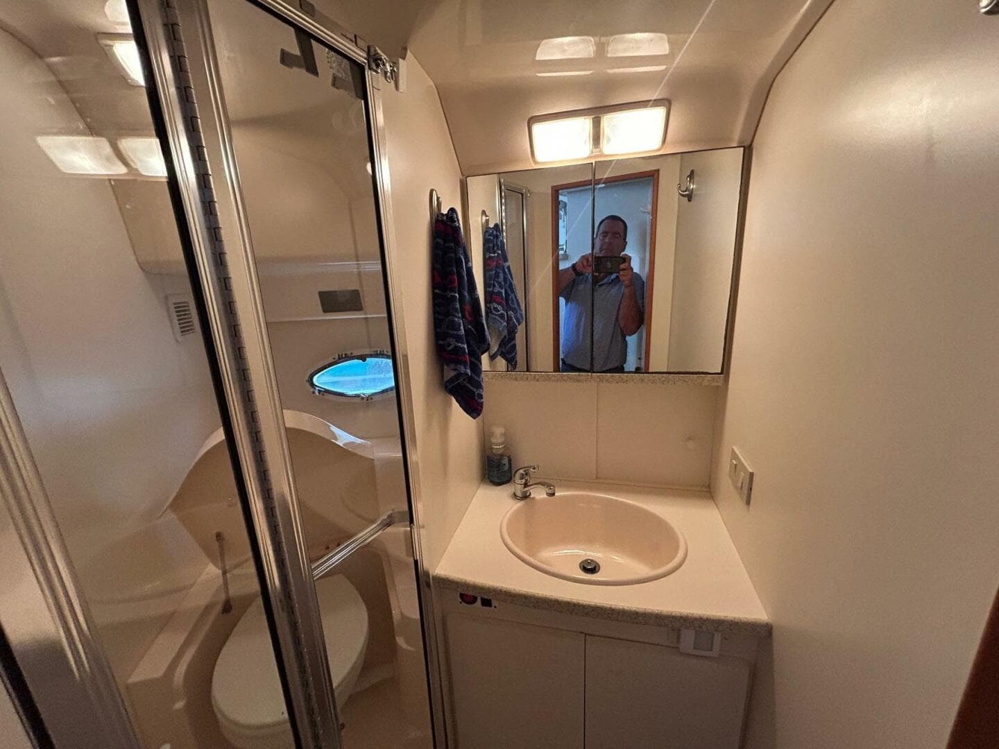 2000 Silverton 352 — photo 31