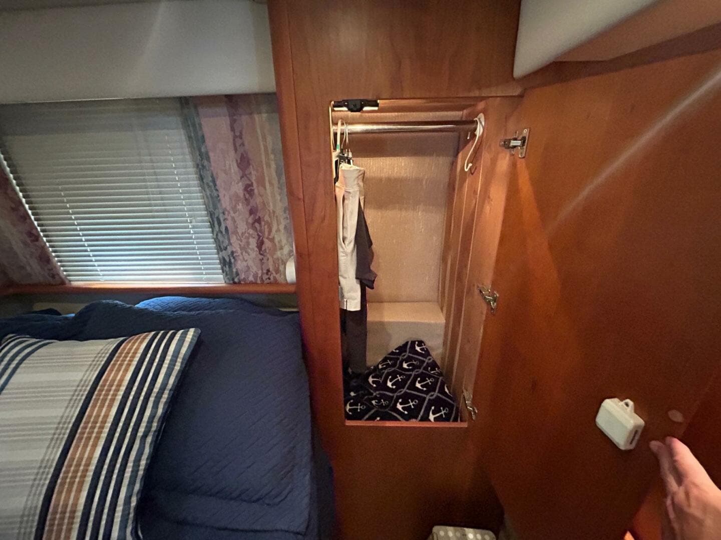 2000 Silverton 352 — photo 35