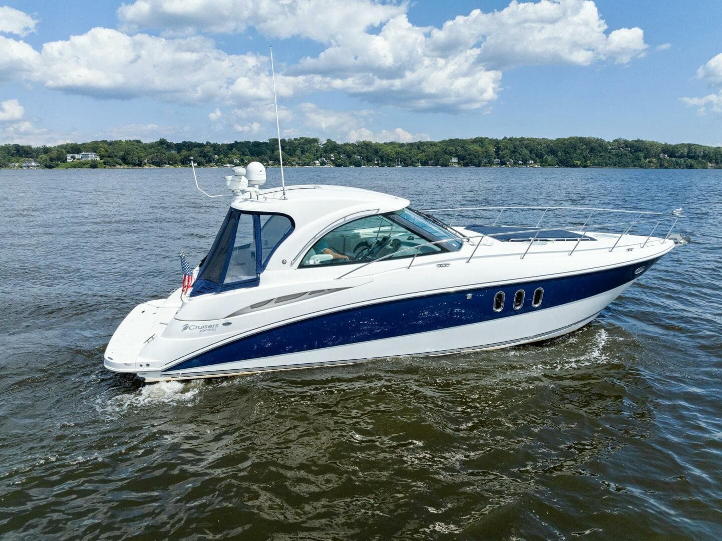2007 Cruisers Yachts 390 Express Cruiser — photo 65