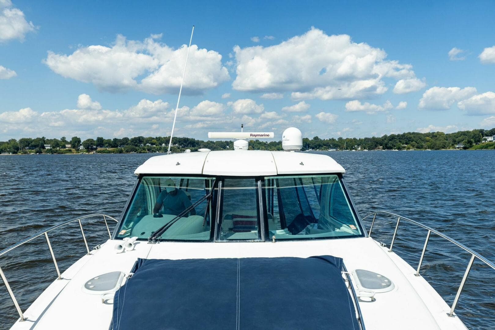 2007 Cruisers Yachts 390 Express Cruiser — photo 40