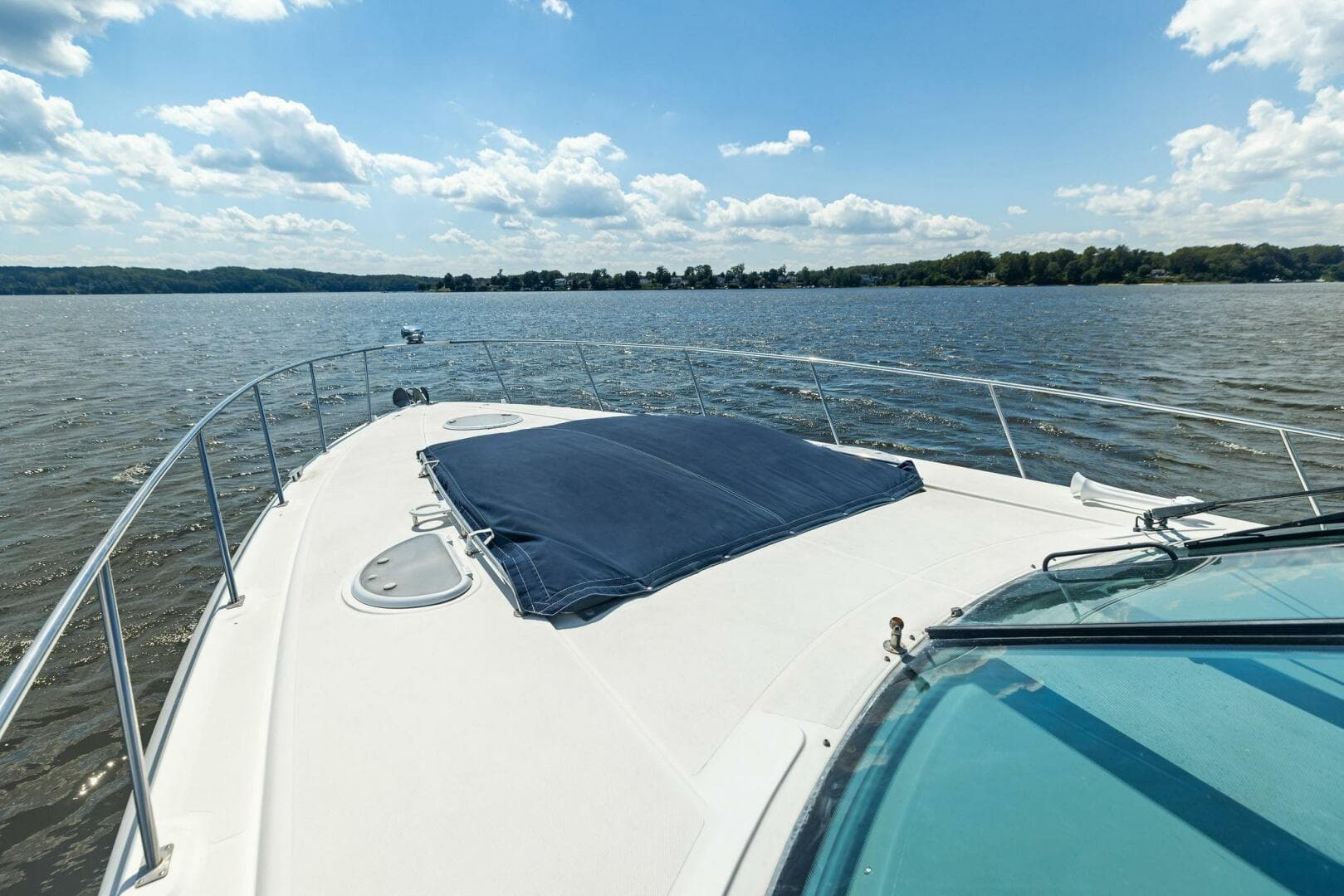 2007 Cruisers Yachts 390 Express Cruiser — photo 38