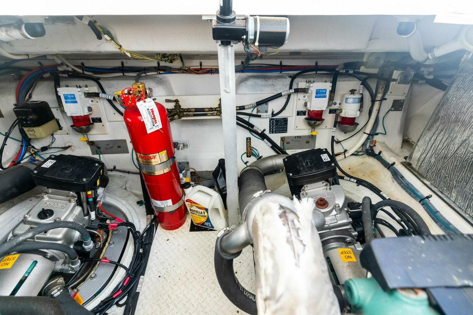 2007 Cruisers Yachts 390 Express Cruiser — photo 45