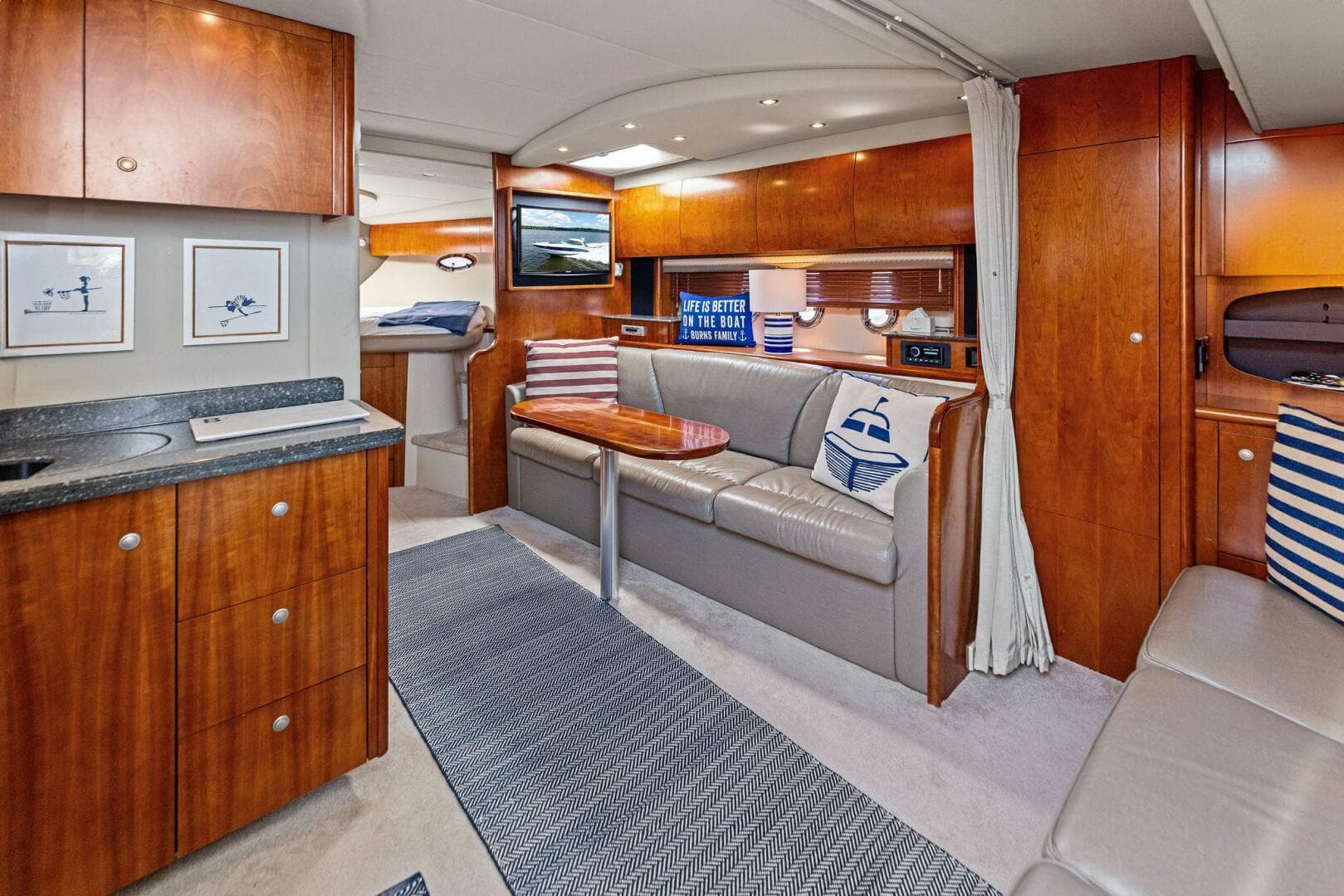 2007 Cruisers Yachts 390 Express Cruiser — photo 24