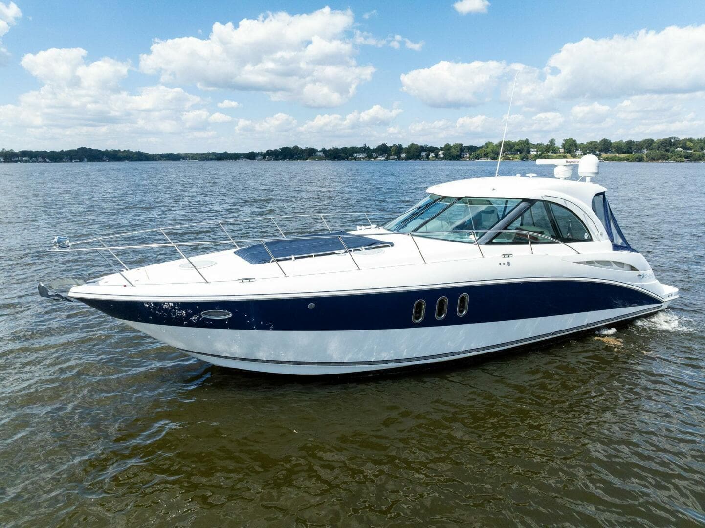 2007 Cruisers Yachts 390 Express Cruiser — photo 62