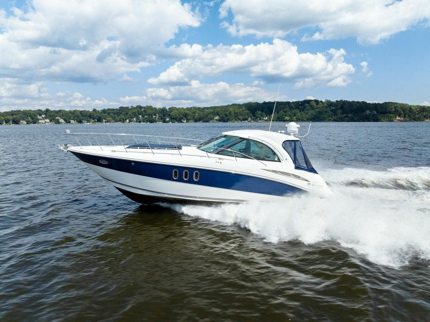 2007 Cruisers Yachts 390 Express Cruiser — photo 59