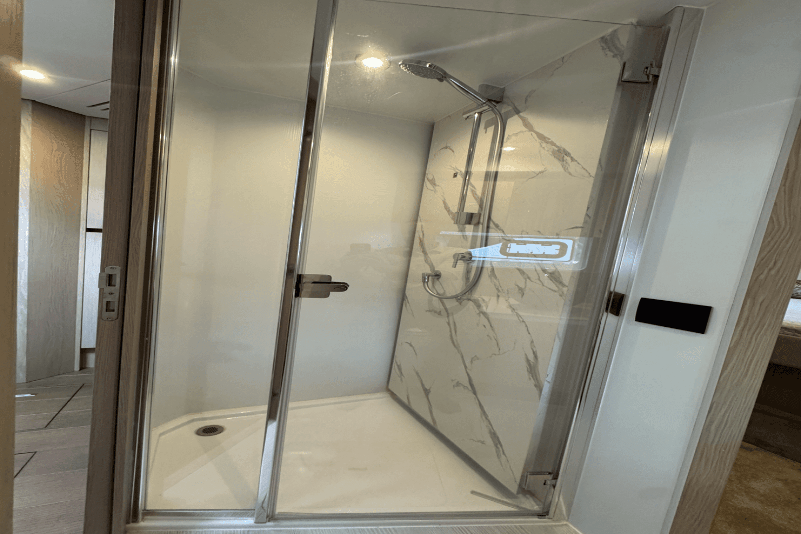 2023 Azimut Fly 53 — photo 31