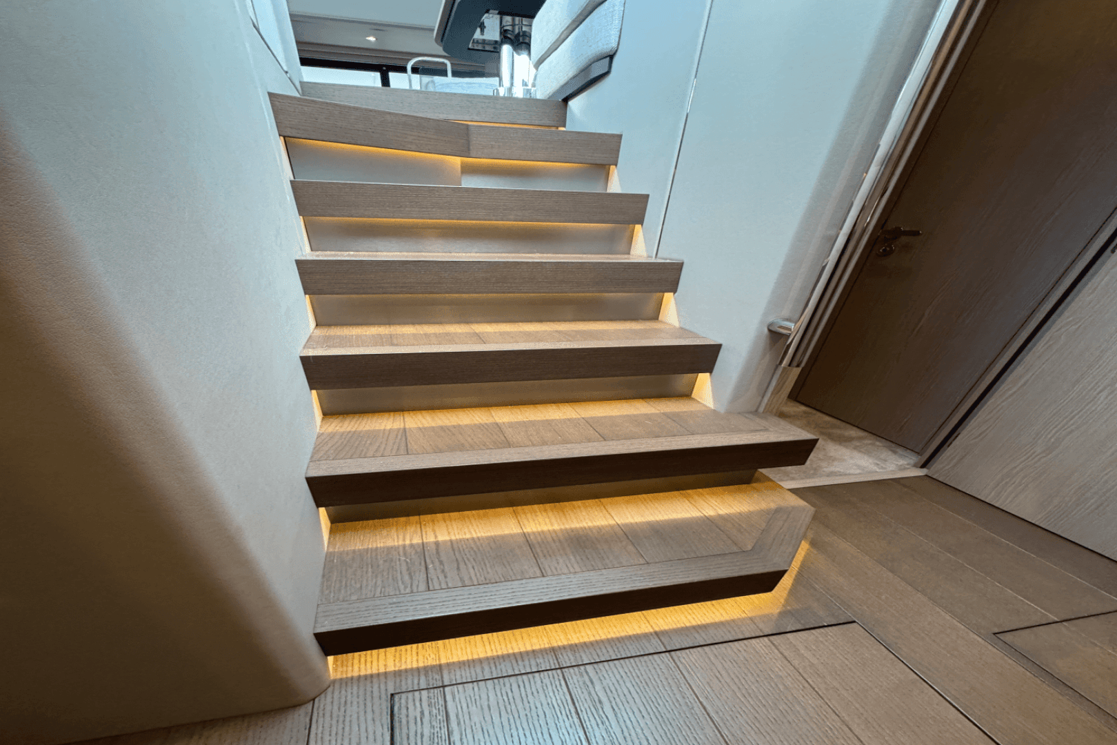 2023 Azimut Fly 53 — photo 24