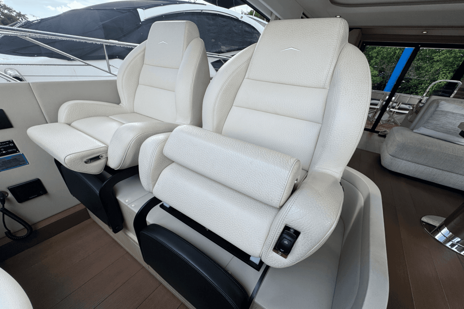 2023 Azimut Fly 53 — photo 23